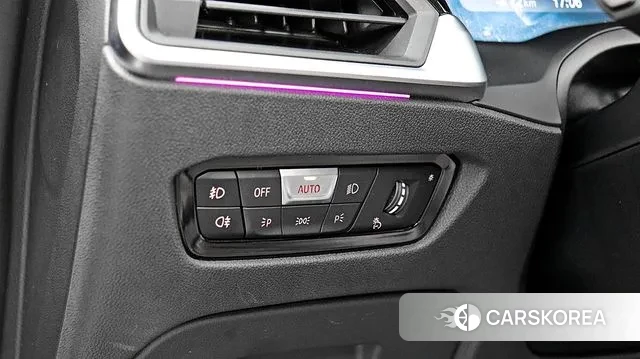 BMW 4 Series (G22) 2021 Темно-зеленый из Кореи, фото 5