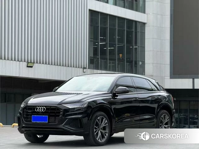 Audi Q8 2022 Черный из Китая, фото 5
