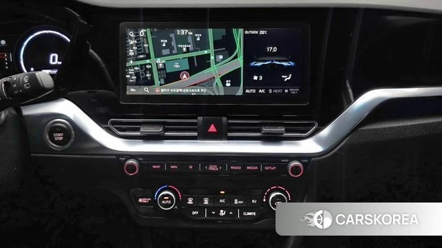 Kia Niro Plus 2022 Белый из Кореи, фото 5