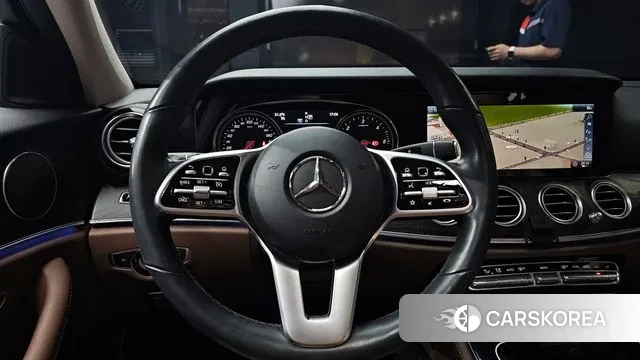 Mercedes-Benz E-Class W213 2018 Синий из Кореи, фото 5