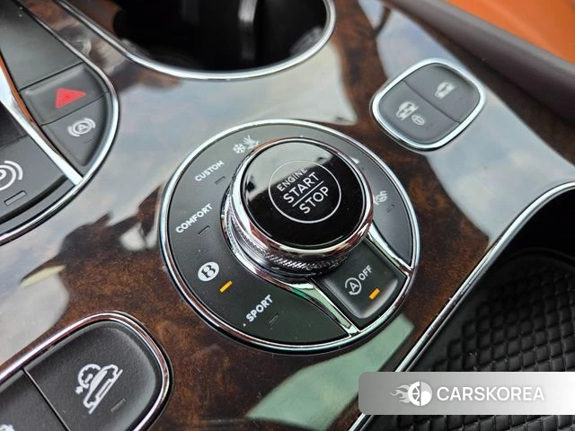 Bentley Bentayga 2023 Белый из Кореи, фото 5