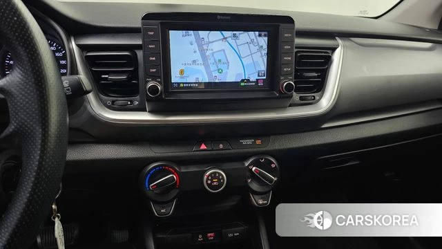 Kia Stonic 2018 Белый из Кореи, фото 5