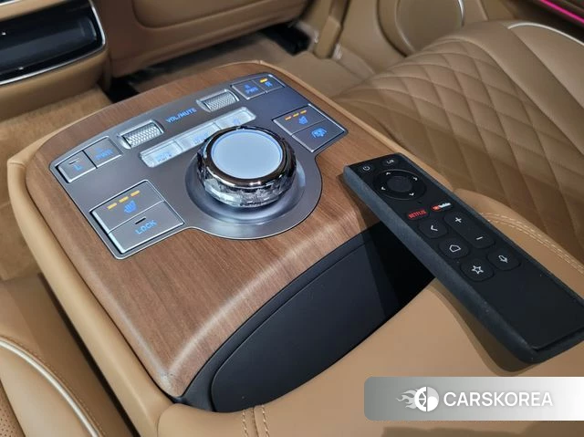 Genesis Electrified G80 (RG3) 2025 Серебристо-серый из Кореи, фото 5