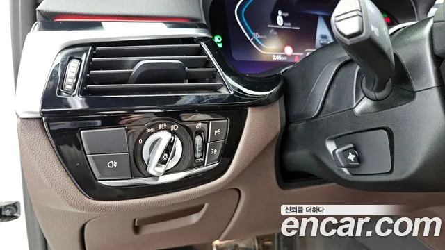 BMW 5 Series (G30) 2022 Белый из Кореи, фото 5