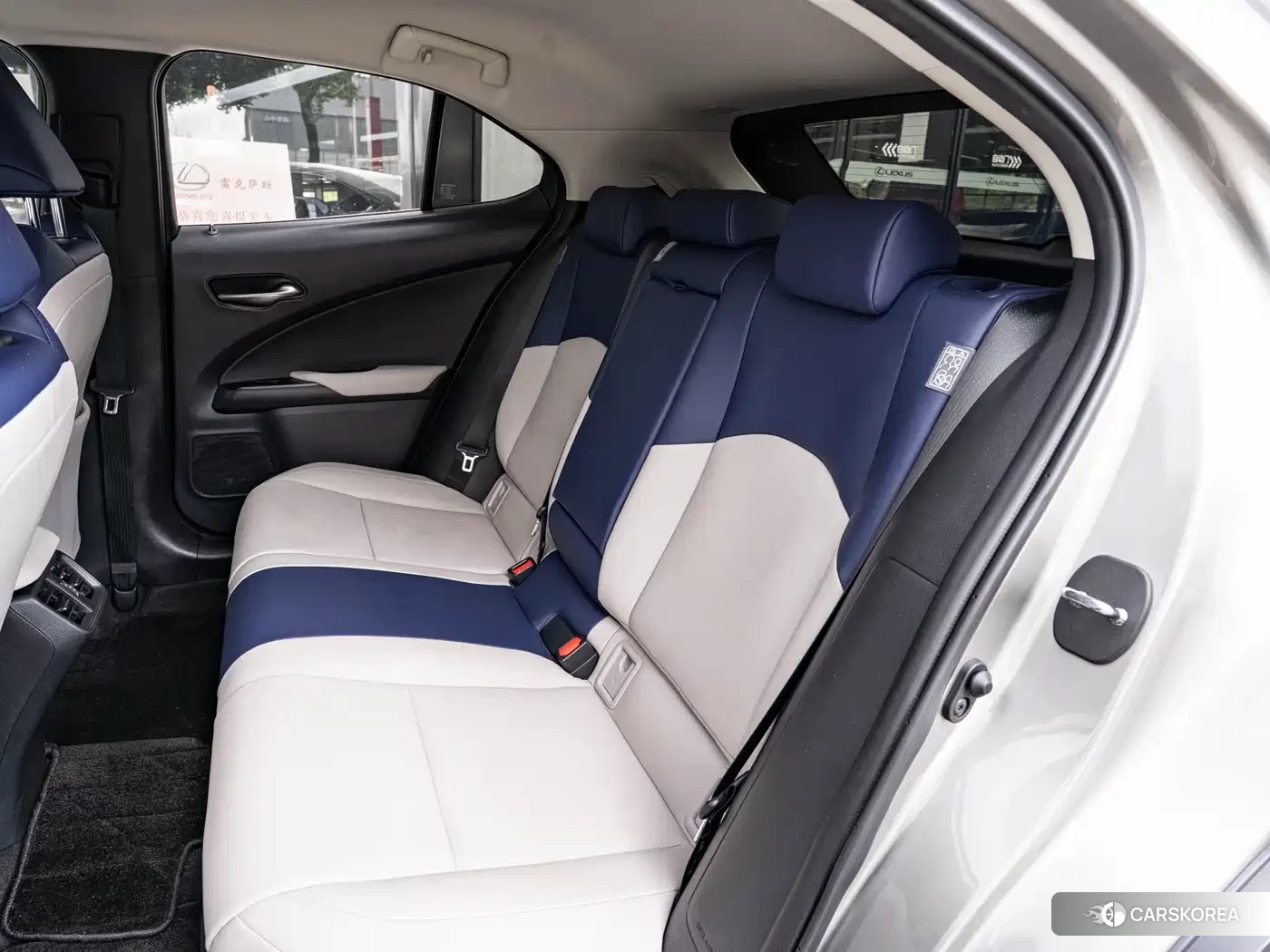 Lexus UX 2021 Silver/gray из Китая, фото 5
