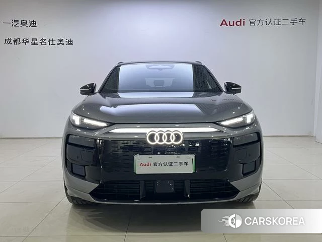 Audi Q6L e-tron 2025 Серебристо-серый из Китая, фото 5