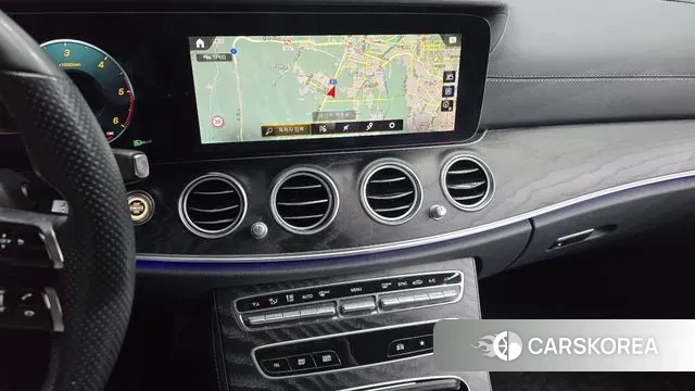 Mercedes-Benz E-Class W213 2022 Белый из Кореи, фото 5