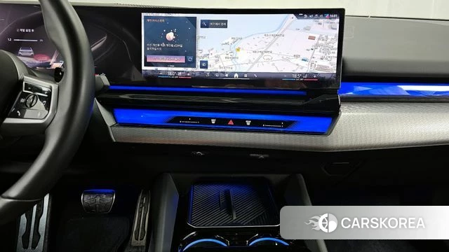 BMW 5 Series (G60) 2024 Белый из Кореи, фото 5