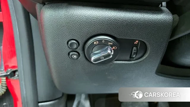 Mini Cooper Convertible 2022 Красный из Кореи, фото 5