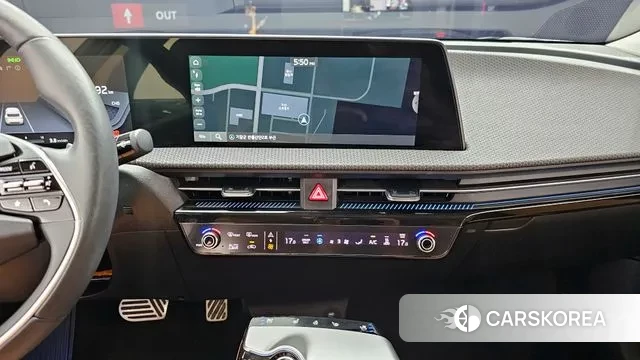 Kia EV6 2022 Черный из Кореи, фото 5