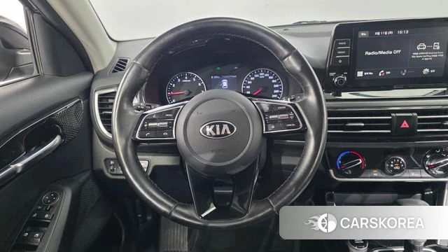 Kia Seltos 2021 Черный из Кореи, фото 5
