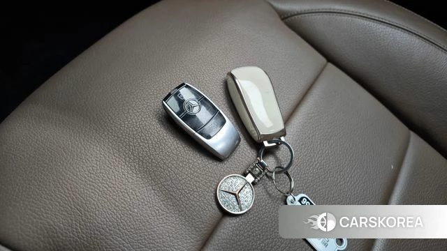 Mercedes-Benz E-Class W213 2019 Белый из Кореи, фото 5