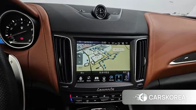 Maserati Levante 2018 Белый из Кореи, фото 5