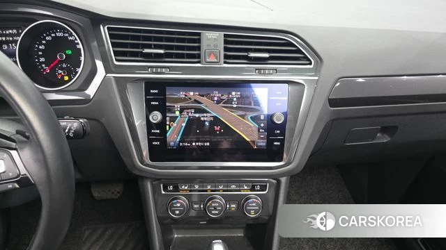 Volkswagen Tiguan second Generation 2020 Белый из Кореи, фото 5