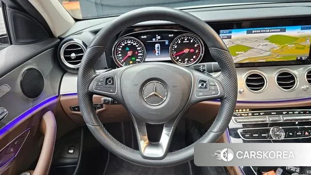 Mercedes-Benz E-Class W213 2018 Белый из Кореи, фото 5