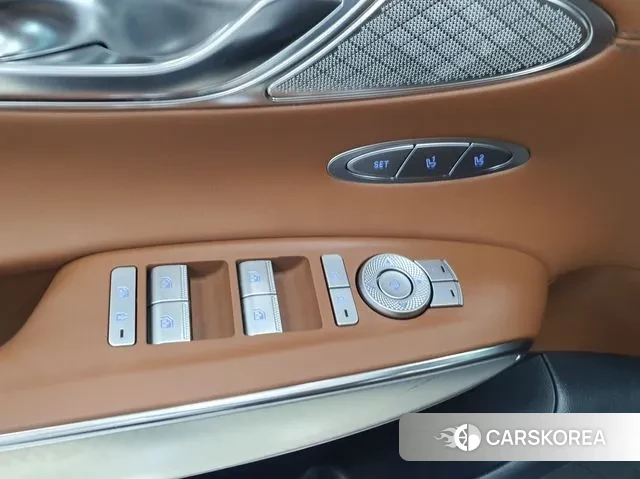 Genesis GV70 2022 Черный из Кореи, фото 5