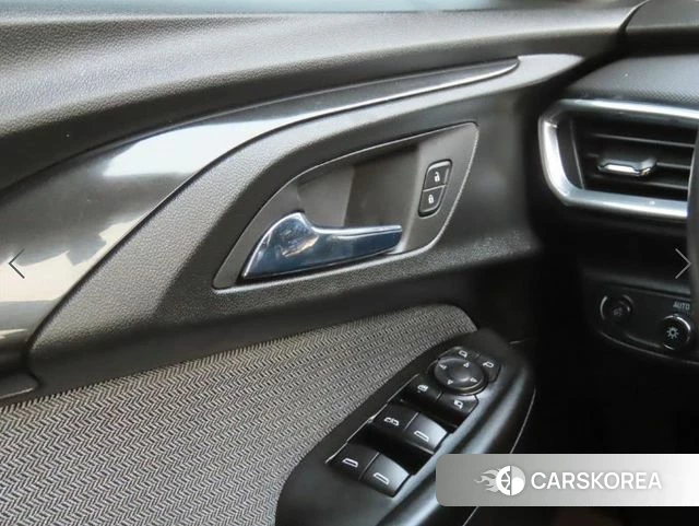 Chevrolet (GM Daewoo) Trailblazer 2022 Черный из Кореи, фото 5