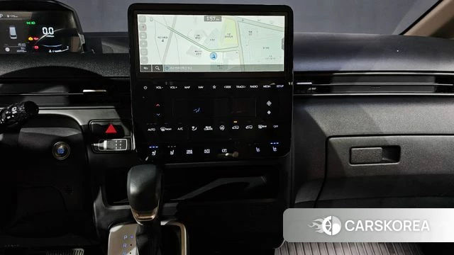 Hyundai Staria 2023 Белый из Кореи, фото 5