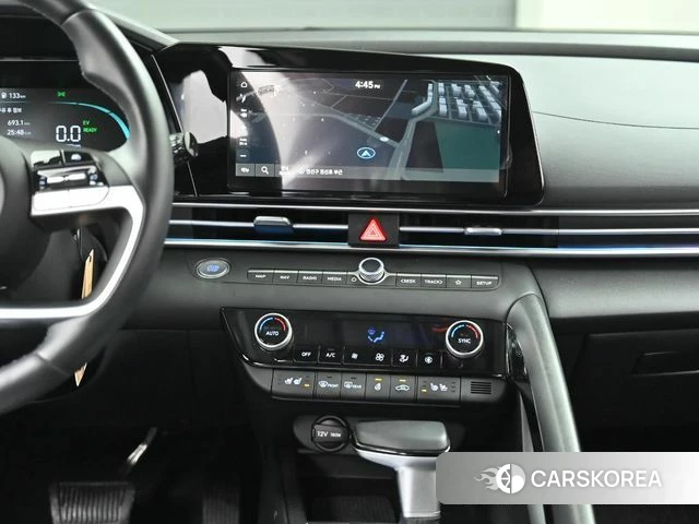 Hyundai The New Avante Hybrid (CN7) 2023 Серебристо-серый из Кореи, фото 5