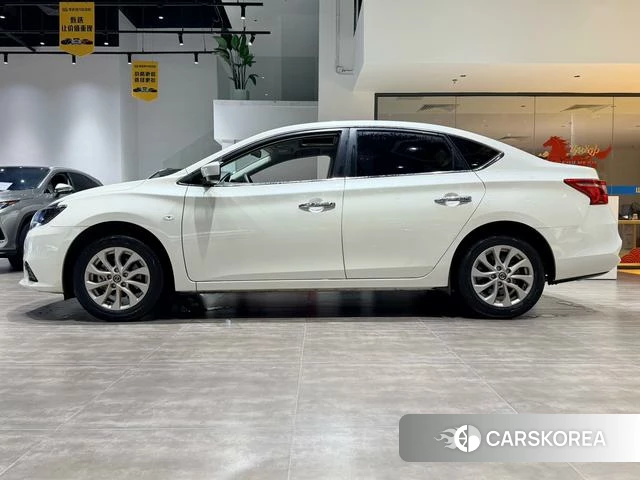 Nissan Xuan Yi 2023 Белый из Китая, фото 5