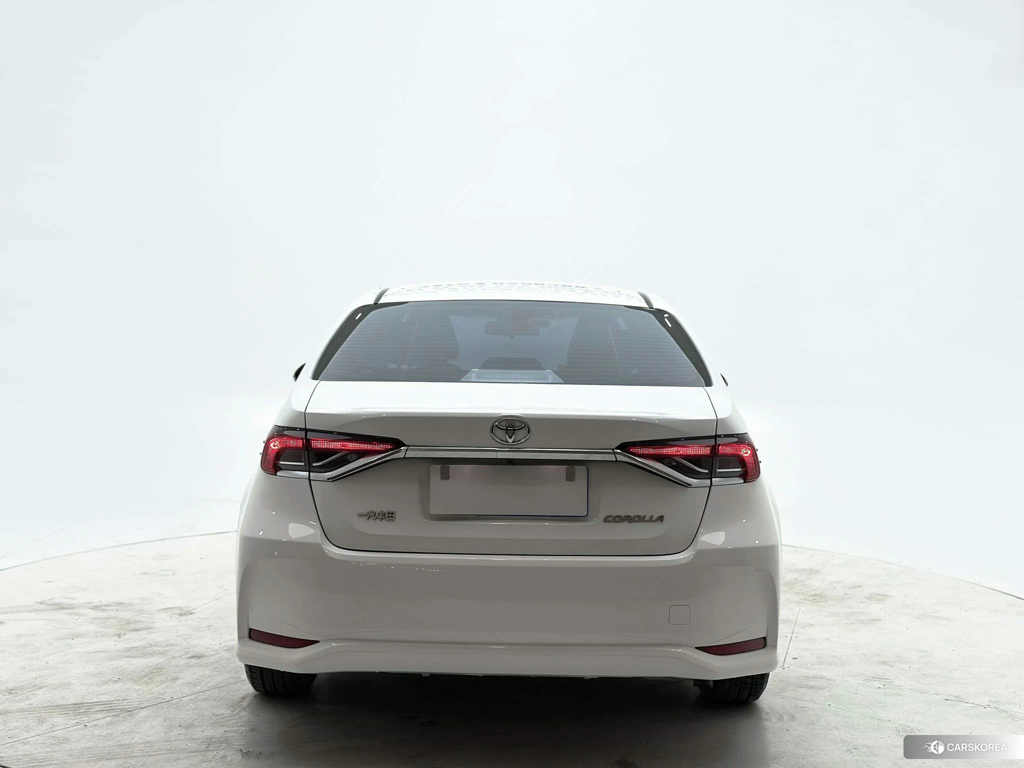 Toyota Corolla 2021 Белый из Китая, фото 5