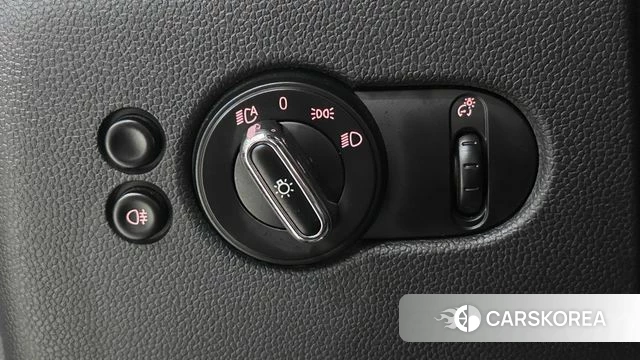Mini Cooper 2023 Красный из Кореи, фото 5