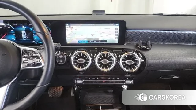 Mercedes-Benz A-Class W177 2021 Белый из Кореи, фото 5