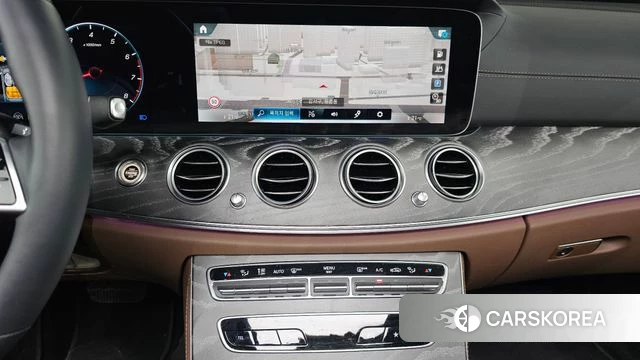 Mercedes-Benz E-Class W213 2022 Белый из Кореи, фото 5