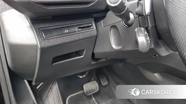 Peugeot 3008 second generation 2020 Черный из Кореи, фото 5