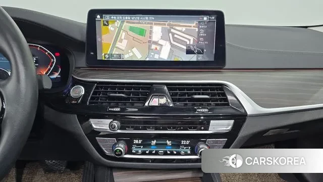 BMW 5 Series (G30) 2023 Черный из Кореи, фото 5