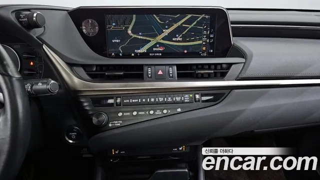 Lexus ES300h 7th generation 2018 Серебряный из Кореи, фото 5