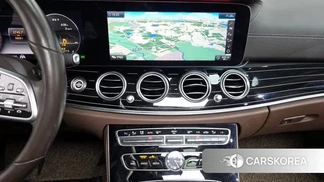 Mercedes-Benz E-Class W213 2020 Черный из Кореи, фото 5