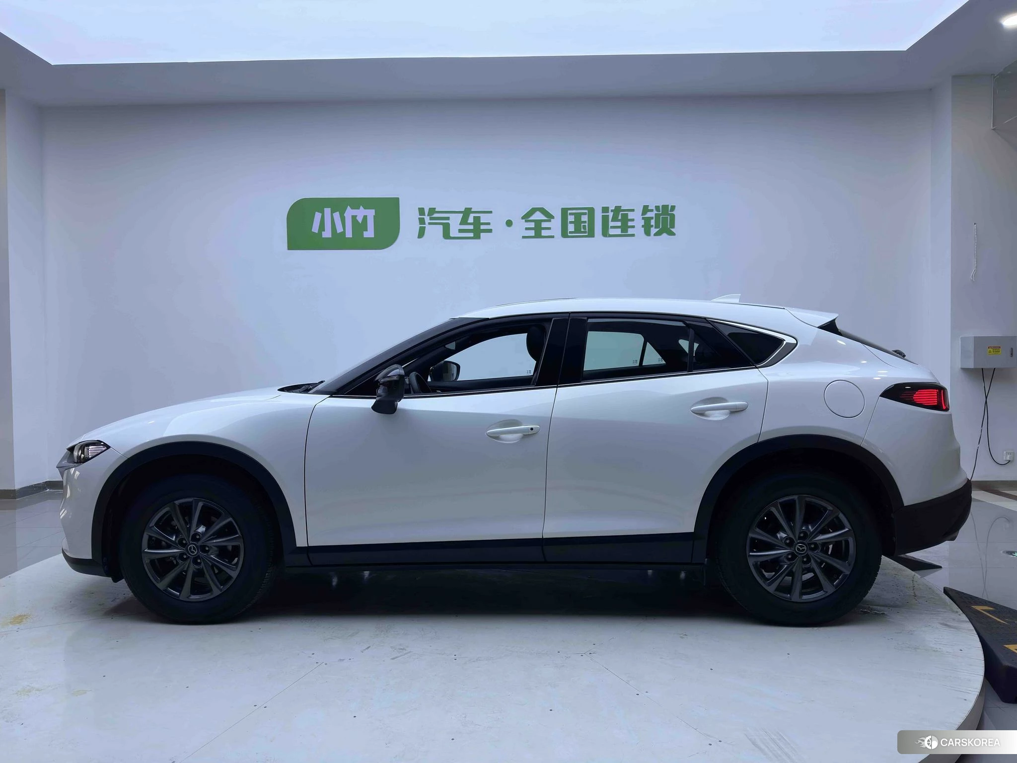 Mazda CX-4 2020 Белый из Китая, фото 5