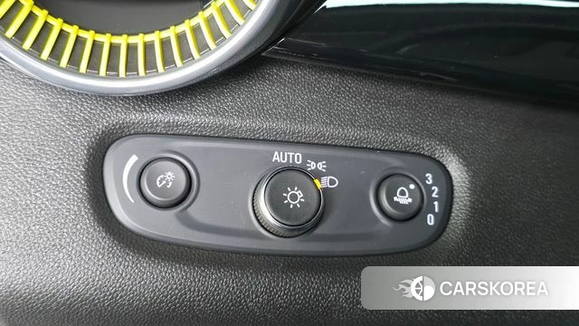 Chevrolet (GM Daewoo) Trax Crossover 2023 Черный из Кореи, фото 5