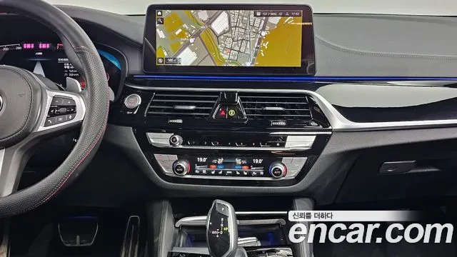 BMW 5 Series (G30) 2021 Белый из Кореи, фото 5