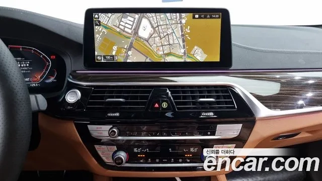 BMW 5 Series (G30) 2022 Белый из Кореи, фото 5