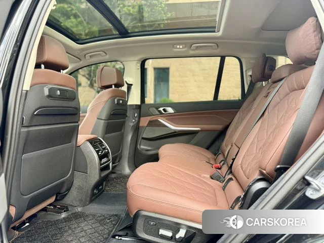 BMW X7 2024 Черный из Китая, фото 5
