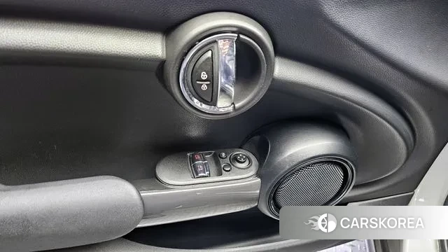 Mini Cooper D 2018 Серебристо-серый из Кореи, фото 5