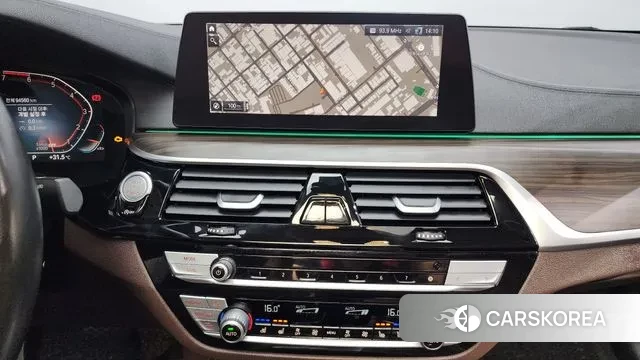 BMW 5 Series (G30) 2020 Синий из Кореи, фото 5