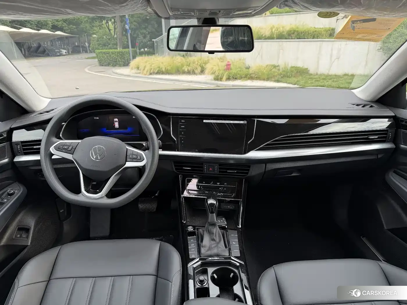 Volkswagen Passat plug-in hybrid 2026 Черный из Китая, фото 5