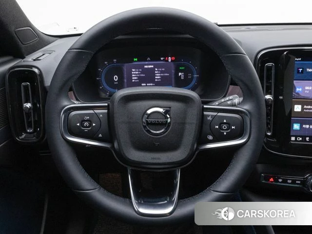 Volvo XC40 Richards 2024 Белый из Кореи, фото 5