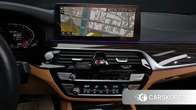 BMW 5 Series (G30) 2021 Белый из Кореи, фото 5