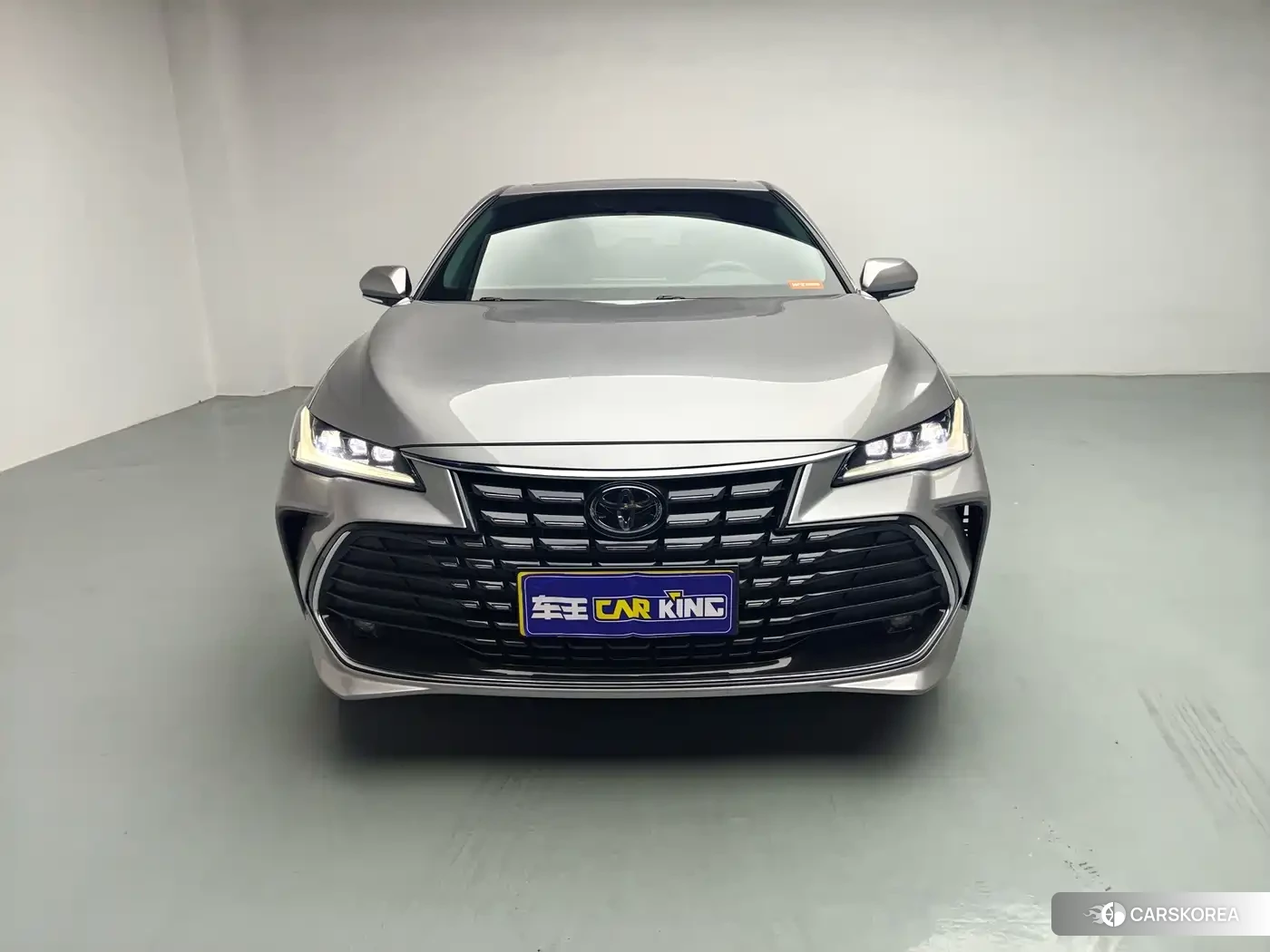 Toyota Avalon 2022 Белый из Китая, фото 5