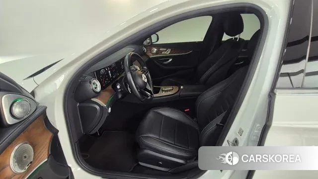 Mercedes-Benz E-Class W213 2021 Белый из Кореи, фото 5