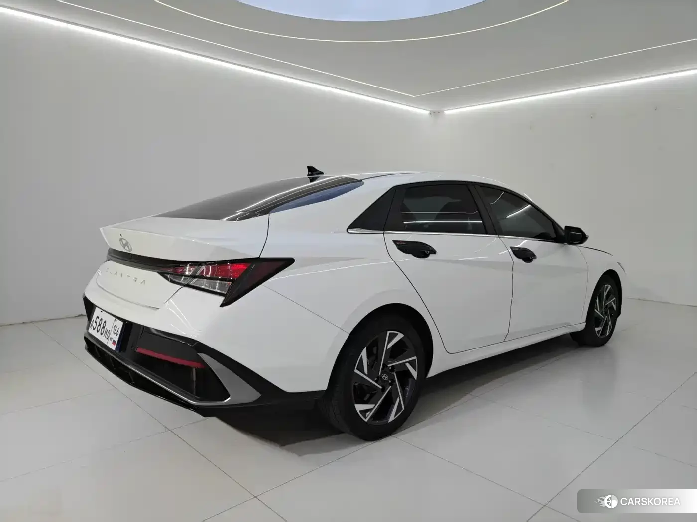 Hyundai Elantra 2024 Белый из Китая, фото 5