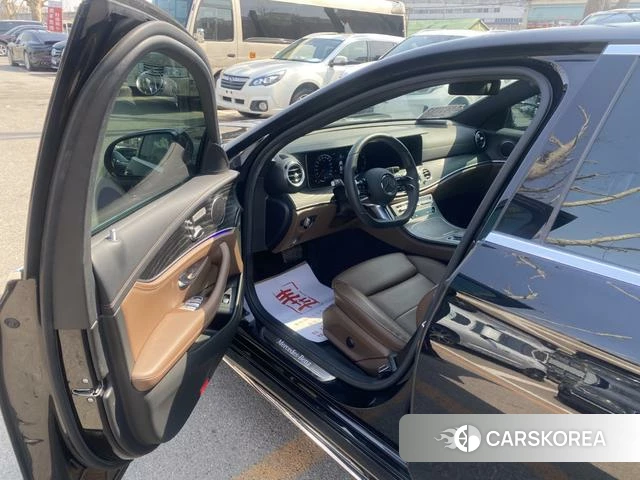 Mercedes-Benz E-class 2022 Черный из Китая, фото 5