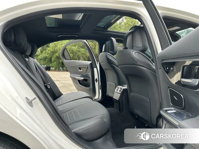 Mercedes-Benz Class C 2023 Белый из Китая, фото 5