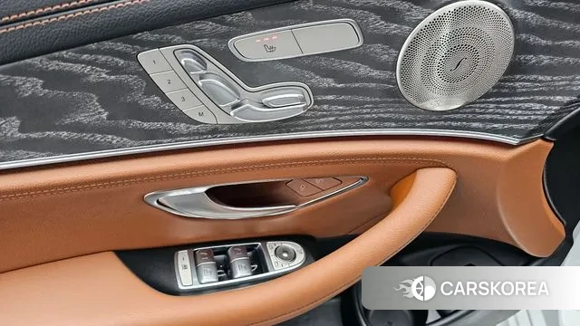 Mercedes-Benz E-Class W213 2021 Белый из Кореи, фото 5