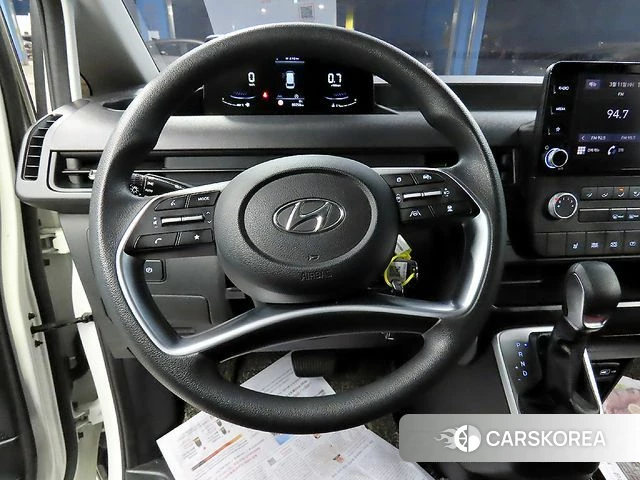 Hyundai Staria 2022 Белый из Кореи, фото 5