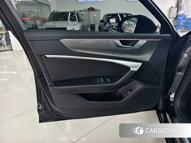 Audi A6L 2023 Черный из Китая, фото 5